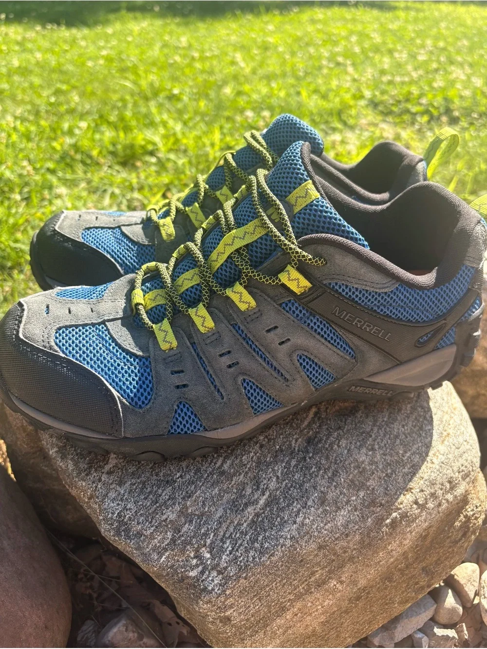 Men's Merrell Dark Denim Accentor Lace Up Hiking Shoes. Size 9.5 Blue/Black